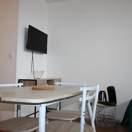 아파트 Chez Dan - Neuf - 1 Lit 2 Personnes - Canape Convertible - 2 Couchages - Internet - Centre - Parking Proche - Proche Gare - Gere Par Prestazen'services 베르됭쉬르뫼즈