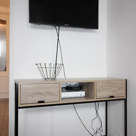 Chez Dan - Studio Neuf - 4 Personnes - Centre Ville De Verdun Apartmán *